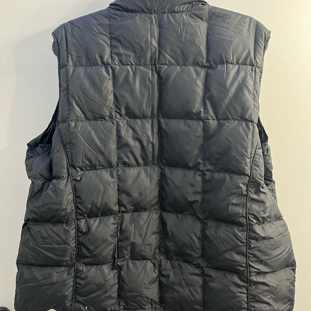 Eddie Bauer Puffy Vest - Picture 2 of 3